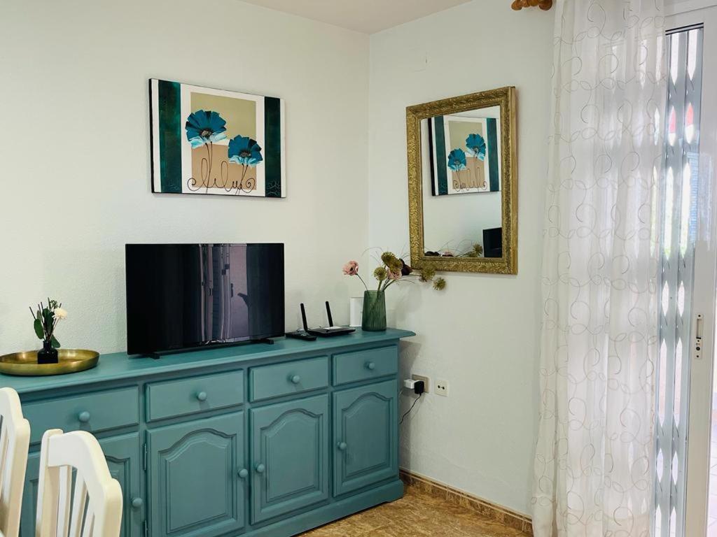 Beachfront Apartment With A Private Garden On The Ground Floor Moncofar Exterior photo
